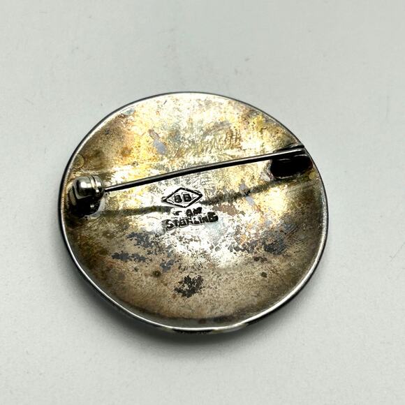 Vintage Siam Sterling Silver Brooch White Enamel Dancing Thai Goddess Signed - Picture 4 of 4